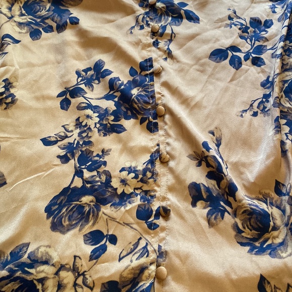 Satin blouse - Picture 4 of 7